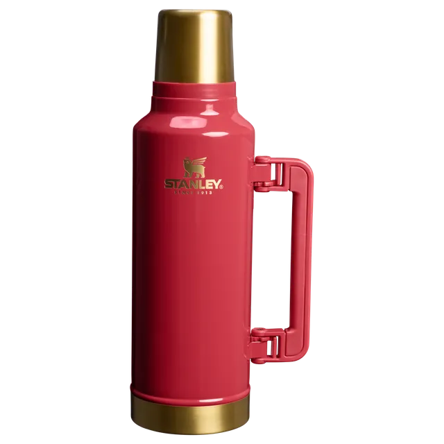 stanley-1913-cheers-cheer-classic-legendary-bottle-2-qt-64-oz-holiday-vacuum-bot image 1
