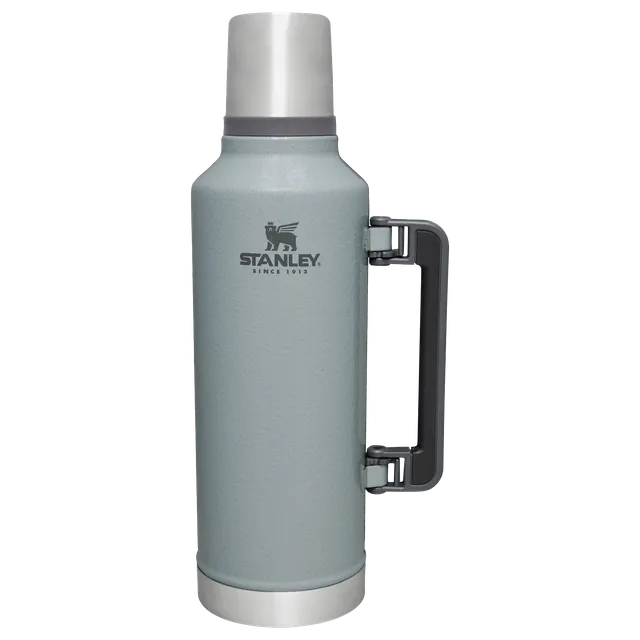 stanley-1913-classic-legendary-bottle-2-5-qt-vacuum-insulated-stainless-steel-ju image 1