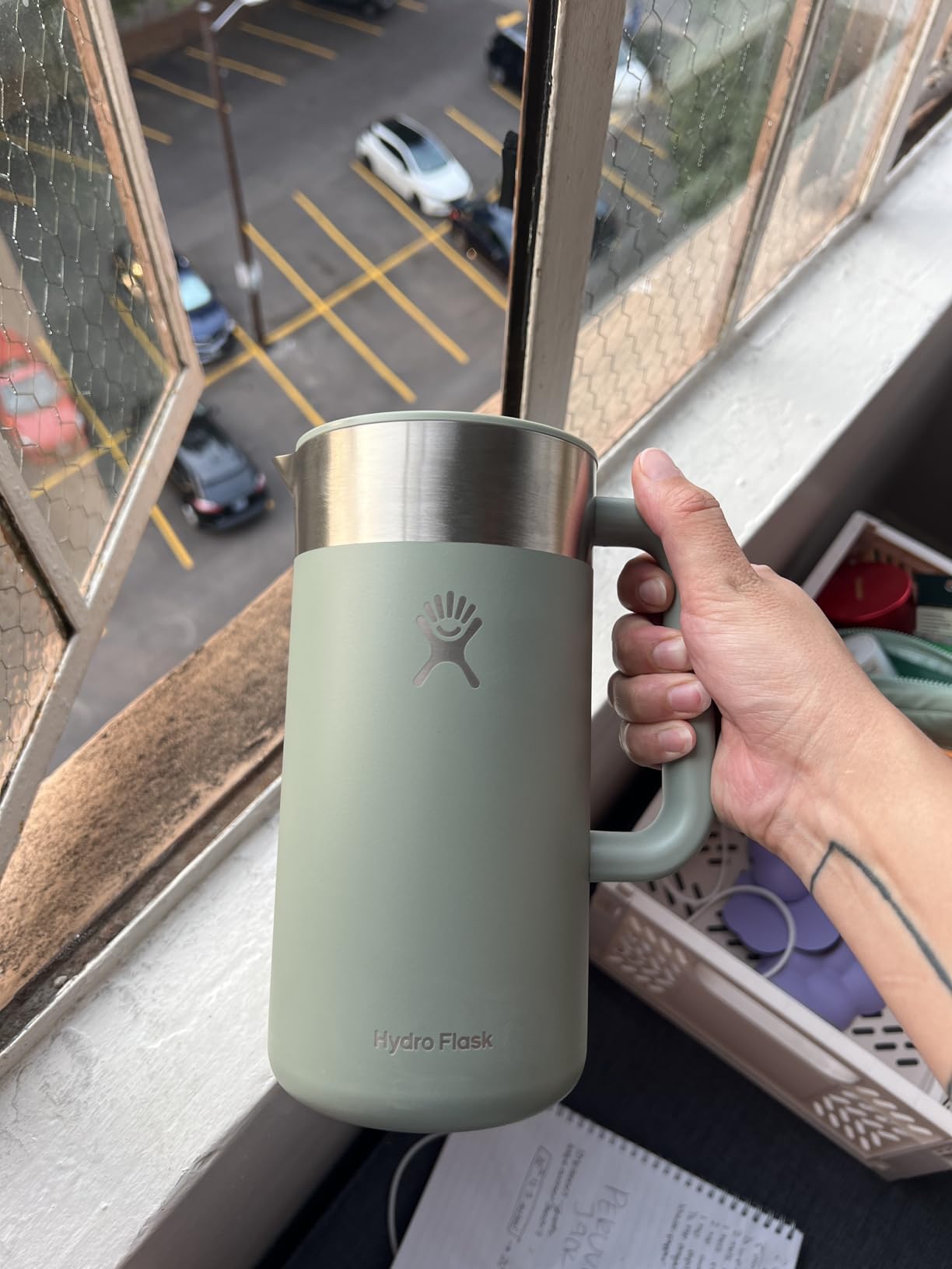 Coffee stays hot for hours