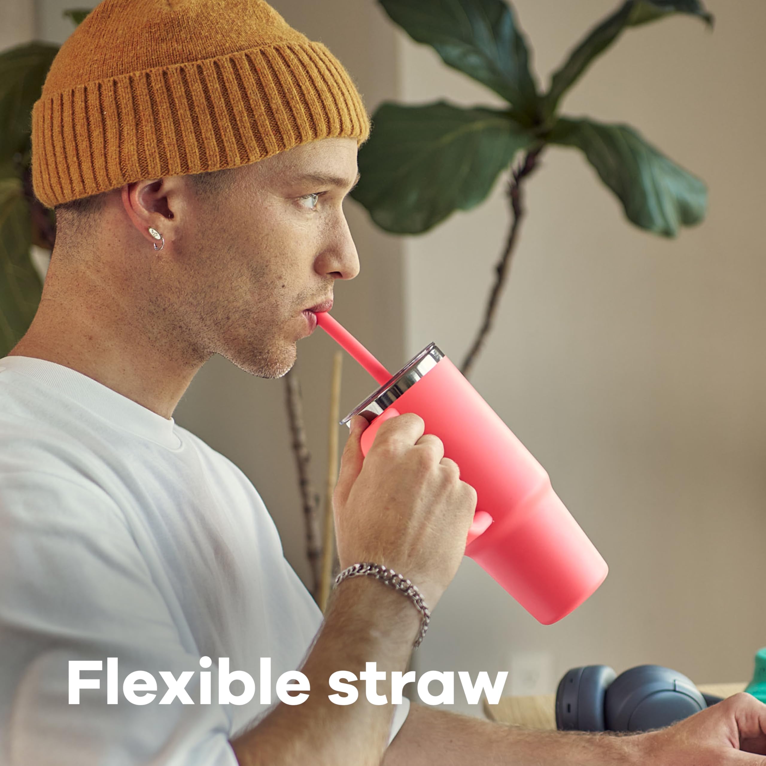 hydro-flask-32-oz-travel-tumbler-with-handle-clear-straw-lid-in-capri-blue-temps image 8